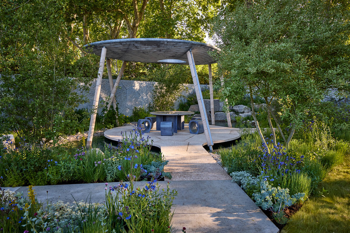SILENT GARDEN I - LONDON 眞呼 HHS | 'Clamcrete' in The Eden Project: Bring Me Sunshine Garden